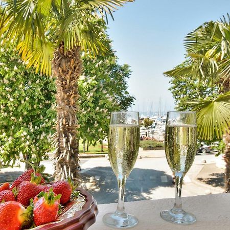 Boutique Apartman Villa Mediteran โปเรช ภายนอก รูปภาพ