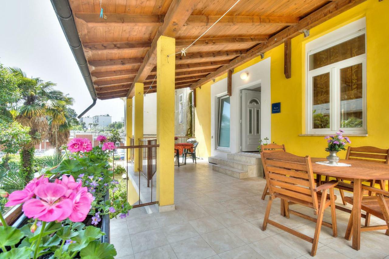 Boutique Apartman Villa Mediteran โปเรช ภายนอก รูปภาพ