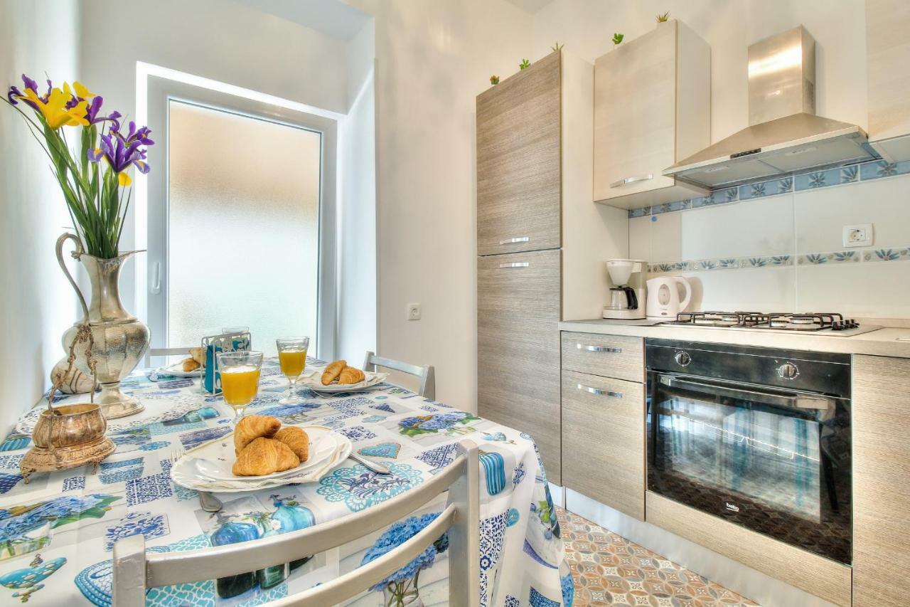 Boutique Apartman Villa Mediteran โปเรช ภายนอก รูปภาพ