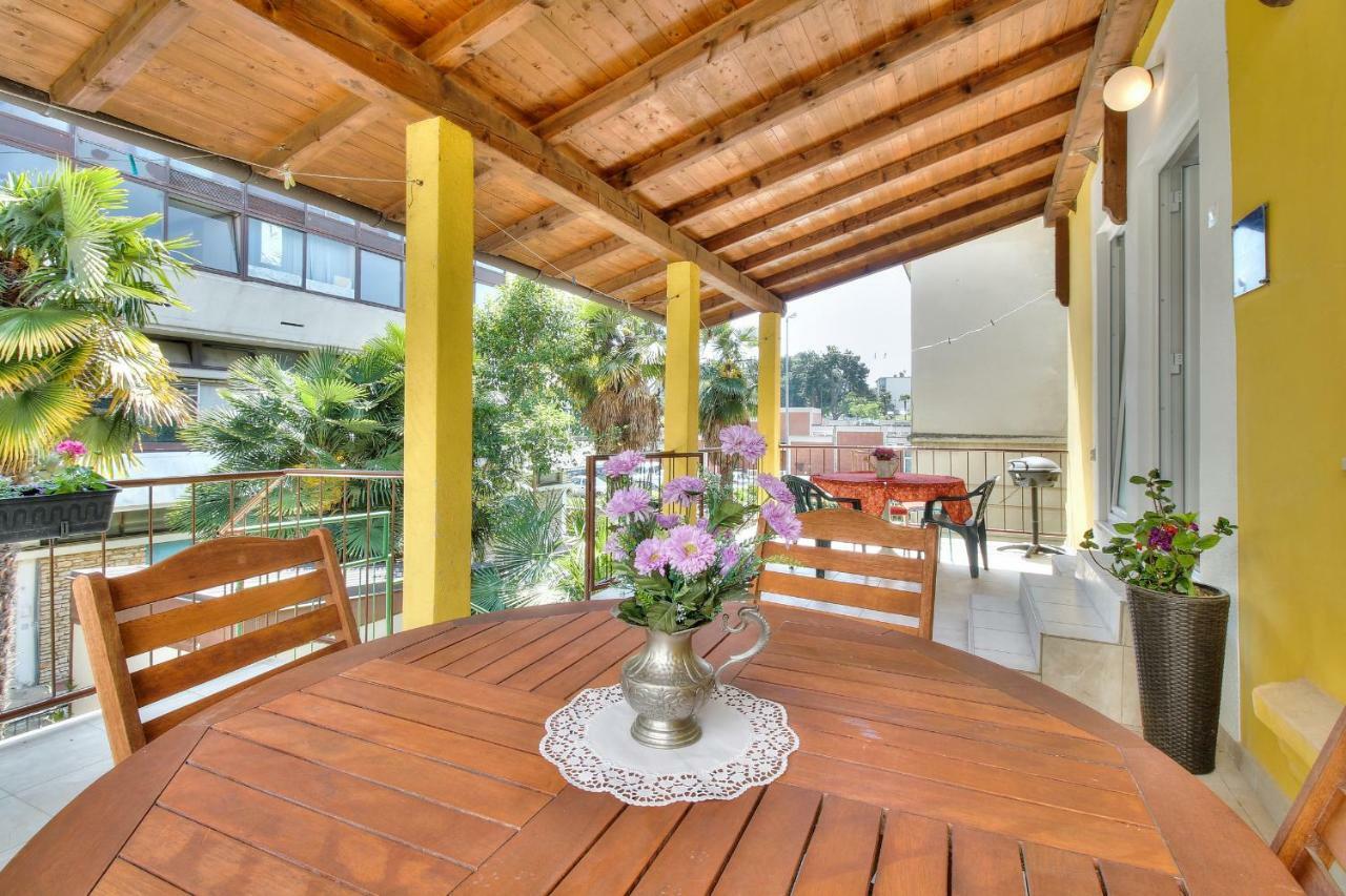 Boutique Apartman Villa Mediteran โปเรช ภายนอก รูปภาพ
