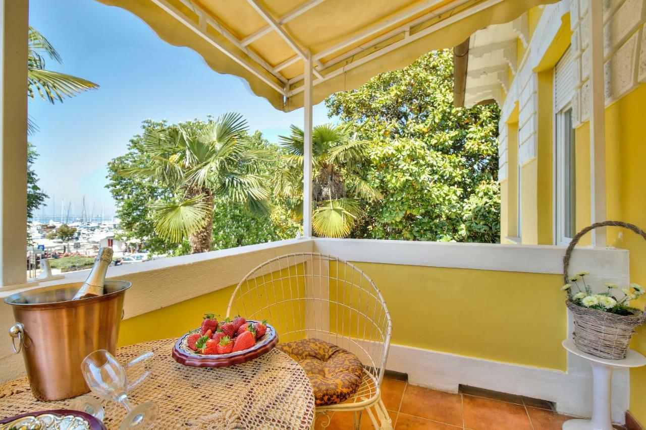Boutique Apartman Villa Mediteran โปเรช ภายนอก รูปภาพ